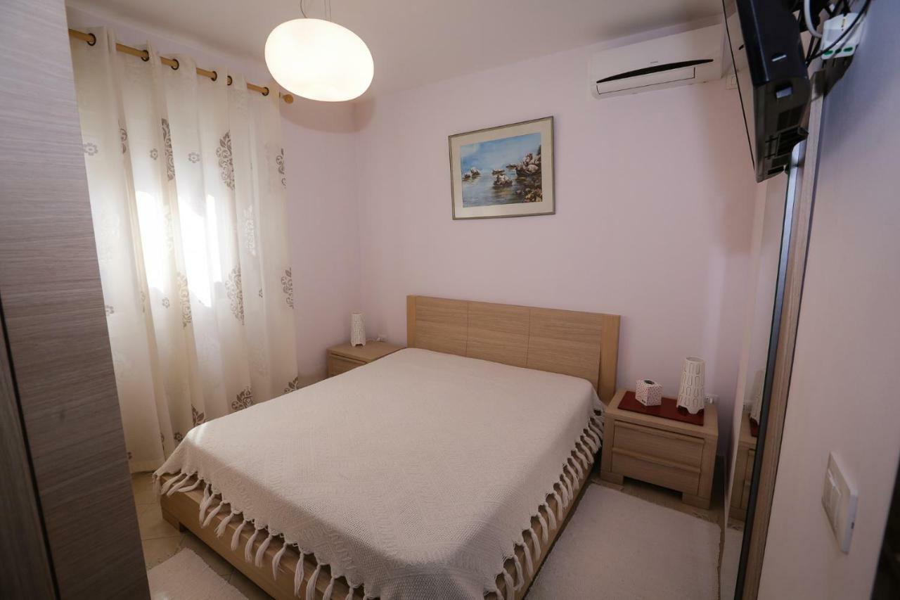 Pine-Tree Apt W/ Private Garden 50 M From The Sea 格勒姆 外观 照片