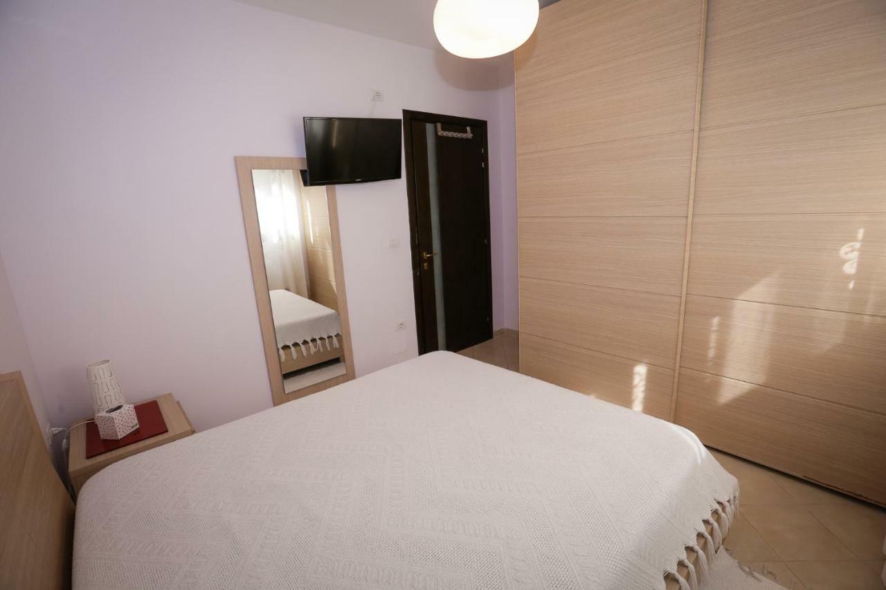 Pine-Tree Apt W/ Private Garden 50 M From The Sea 格勒姆 外观 照片
